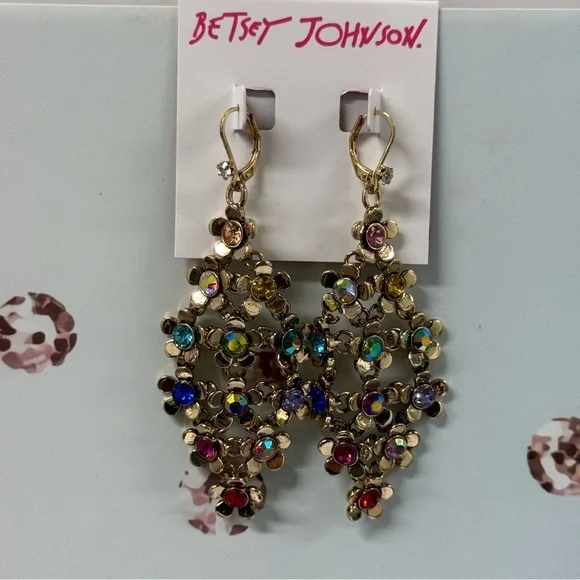 🌸SUPER SALE! BETSEY FLORAL CRYSTAL EARRINGS - Picture 7 of 8